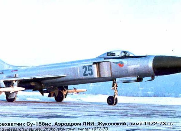 Истребитель-перехватчик СУ-15бис