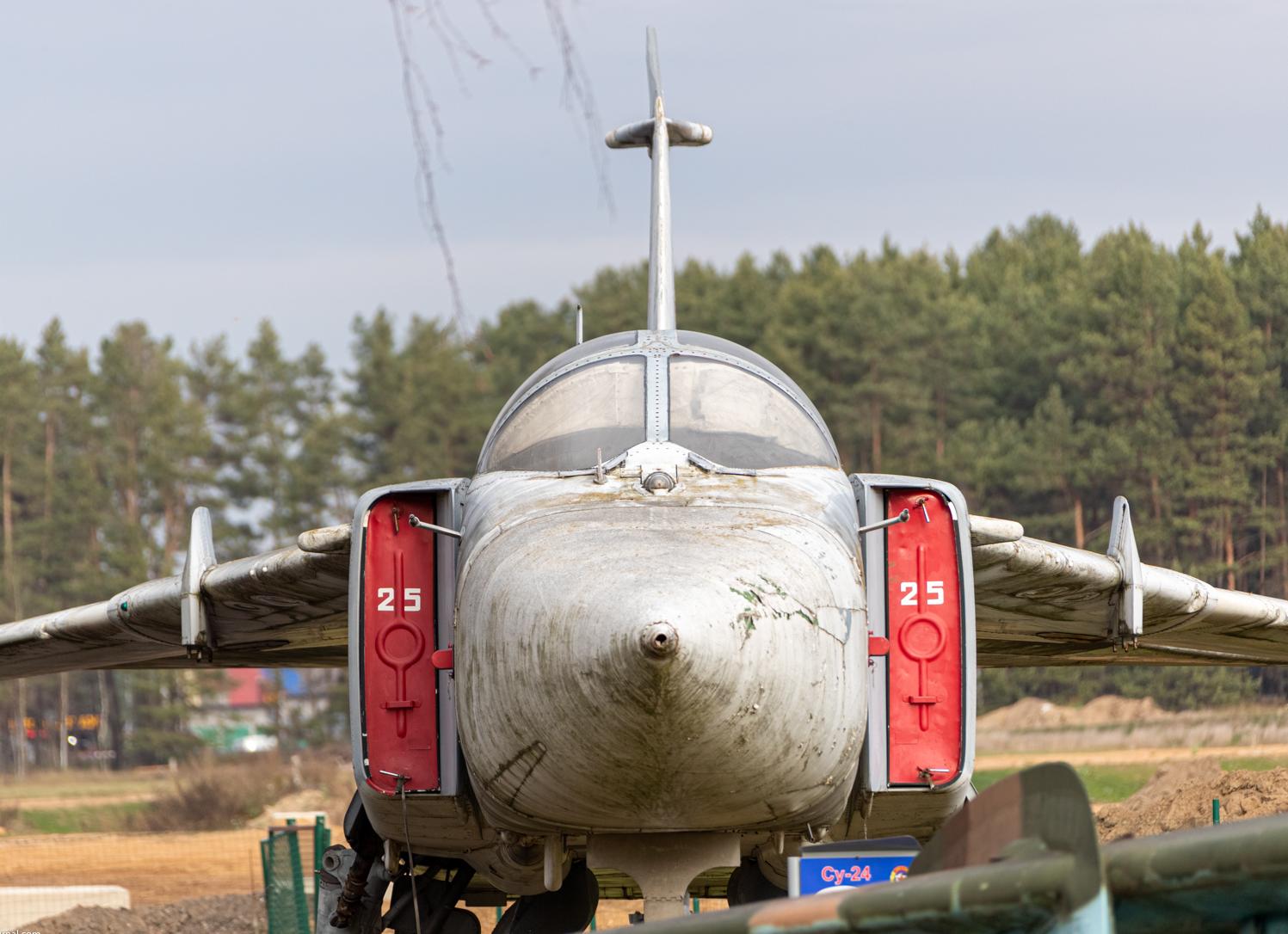 Современная военная авиация: Су-24