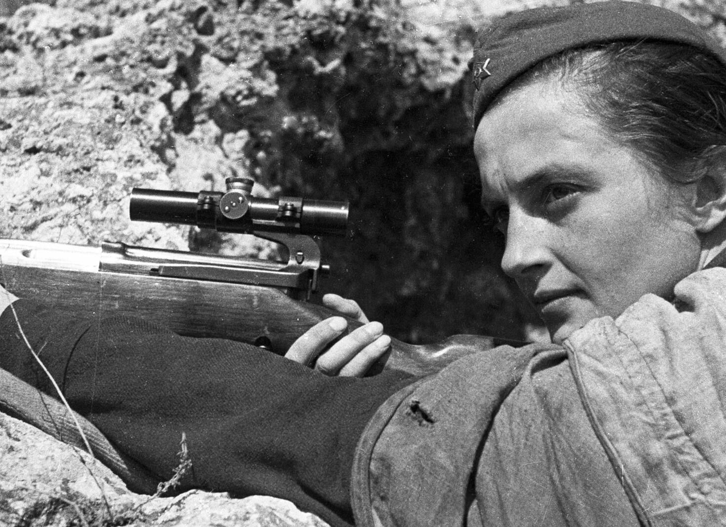 Самая знаменитая и результативная женщина - снайпер, 309 убийств.